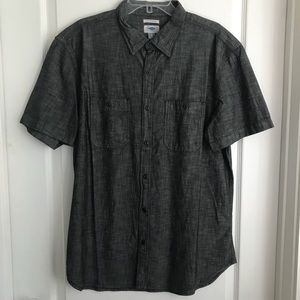 Short sleeve button down